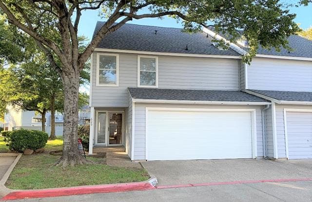 629 Cimarron Trail - 629 Cimarron Trail, Irving, TX 75063