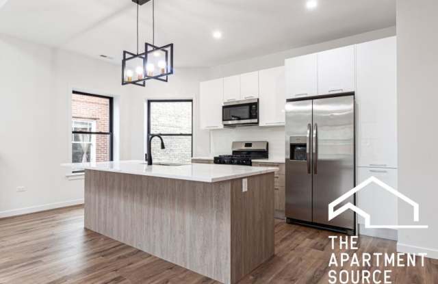 1428 West Jonquil Ter. Gallery 3
