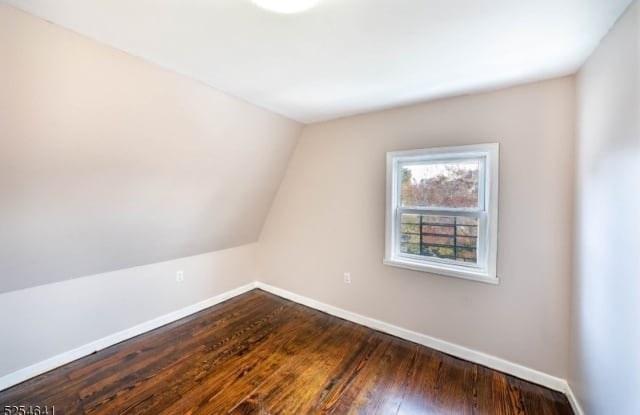 541 N Grove St - 541 North Grove Street, East Orange, NJ 07017