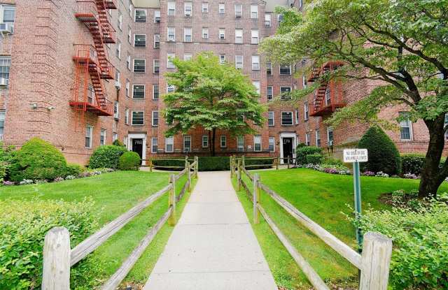 780 Bronx River photos photos