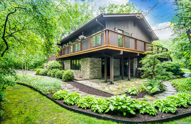 1725 Glenmore Drive - 1725 Glenmore Dr, Green Oaks, IL 60048