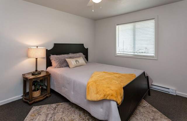 3 Bedroom, Single-story Townhomes for rent in Des Moines IA photos photos