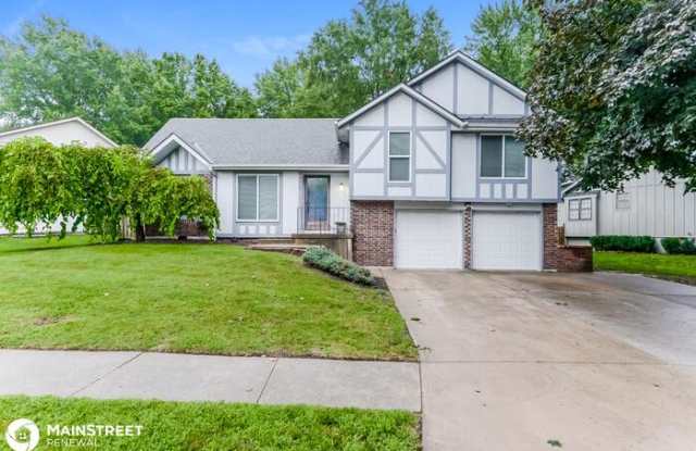 4917 South Kendall Drive - 4917 South Kendall Drive, Independence, MO 64055