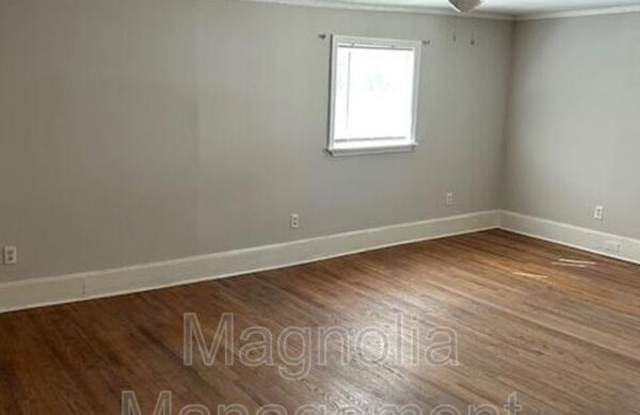 216-B Walnut St. Gallery 4