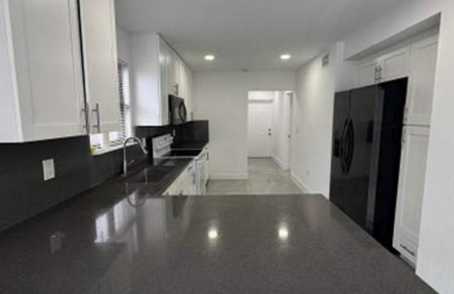 410 S D Street, Lake Worth Beach, FL 33460 photos photos