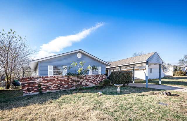 911 Southwest 35th Street - 911 Southwest 35th Street, Lawton, OK 73505
