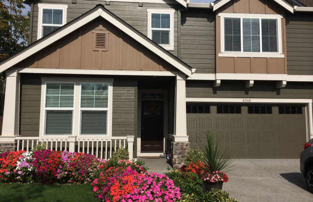 Absolutely Beautiful 5 Bedroom Home!! A Must See!! photos photos