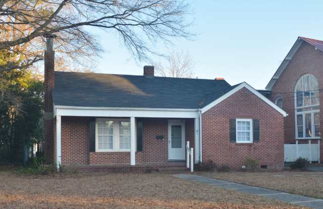 Newly Remodeled 3bed 1.5 Bath Ranch in Downtown Smithfield photos photos