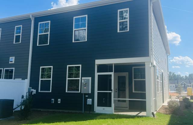 212 Deercroft Drive Gallery 2
