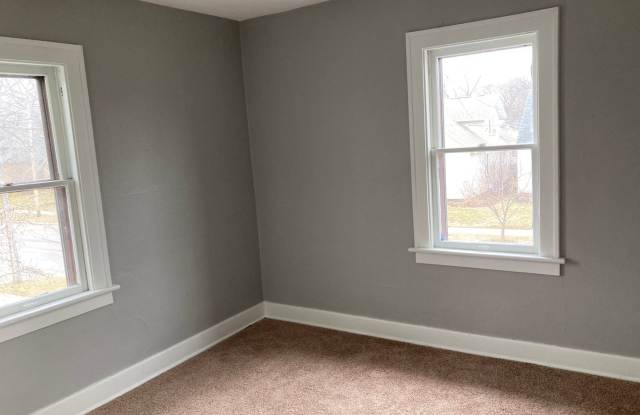 Your Next Home: Beautiful 6-Bedroom House Gallery 4