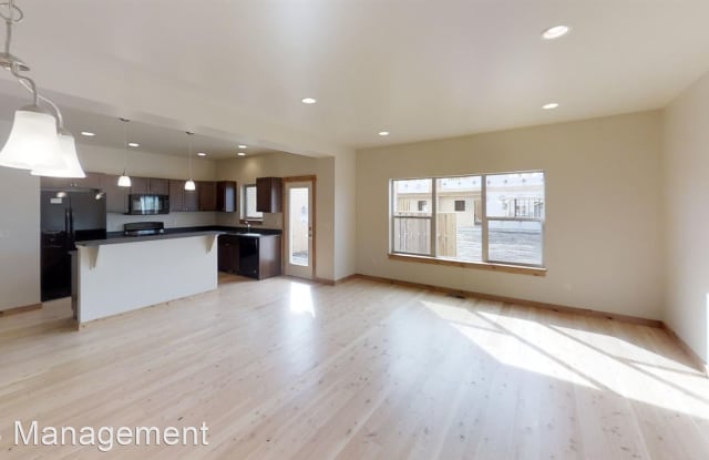 67 Naomi Rose unit B - 67 Naomi Rose Lane, Four Corners, MT 59718