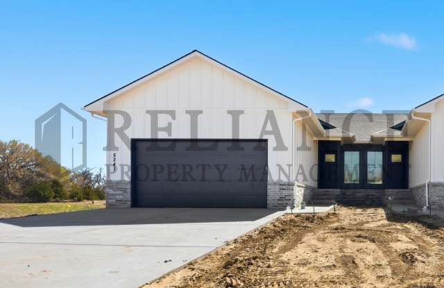 5241 North Pinecrest Court photos photos