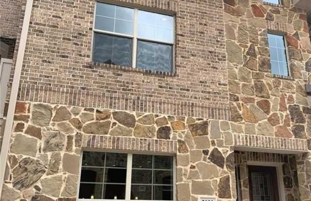 2933 Sheridan Drive Gallery 2