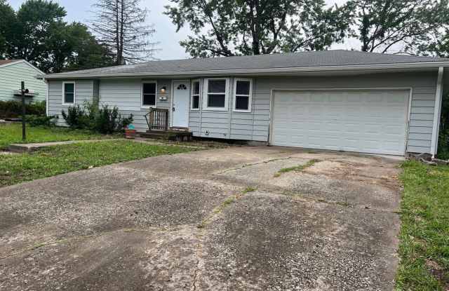 Coming soon! Beautiful Three Bedroom in Raytown! photos photos