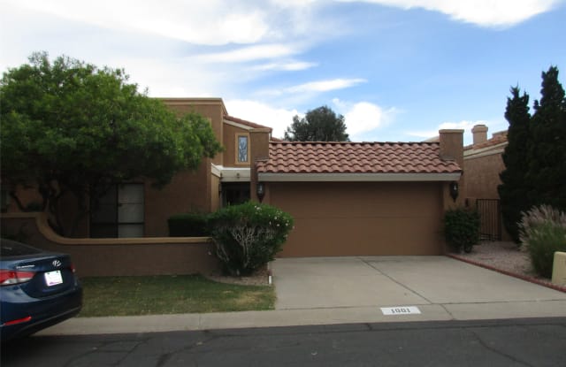 1001 E. Lois Ln. - 1001 East Lois Lane, Phoenix, AZ 85020