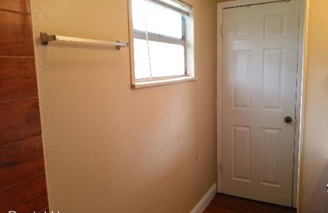 210 Colony Dr. Gallery 2