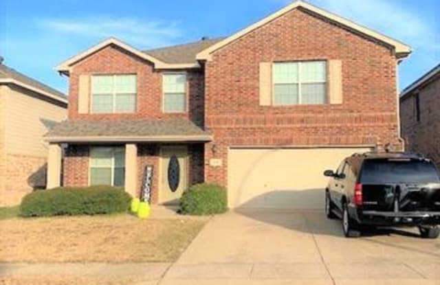 628 Woodpecker Lane - 628 Woodpecker Lane, Fort Worth, TX 76108