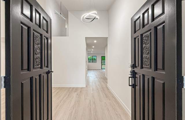 29820 Rainbow Crest Drive Gallery 4