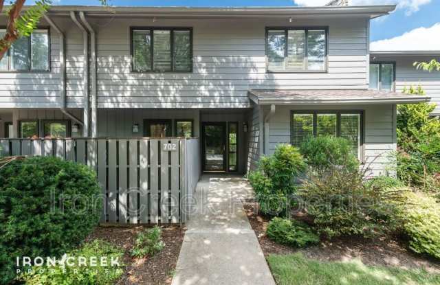 702 Crowfields Lane Gallery 2