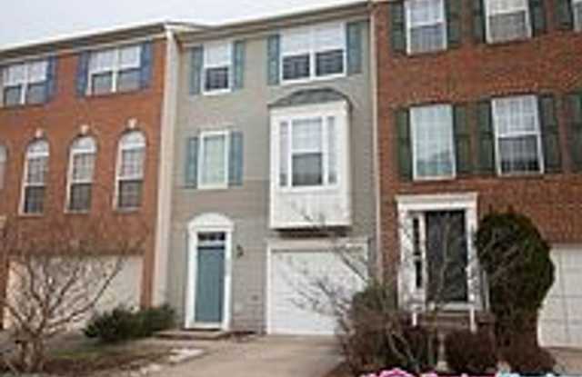 13225 Rolling Plains Ct - 13225 Rolling Plains Court, McNair, VA 20171