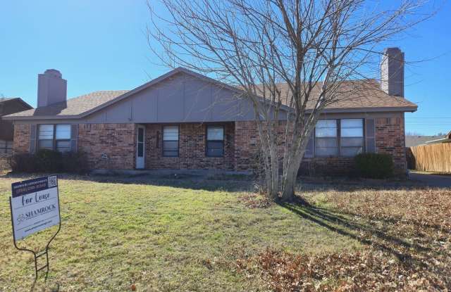 Chapel Road Area Duplex - 1409 Chapel Creek Road, Waco, TX 76712