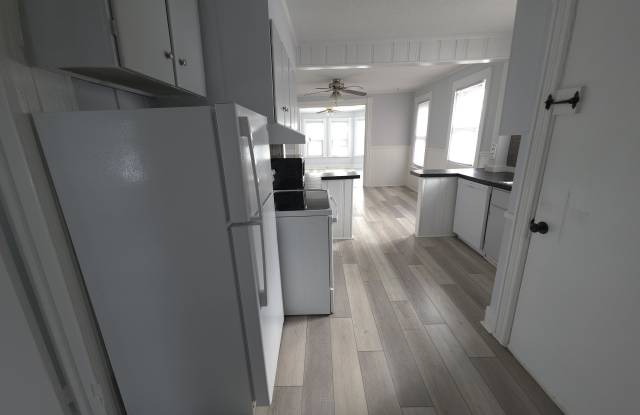 303 Newtown Avenue photos photos