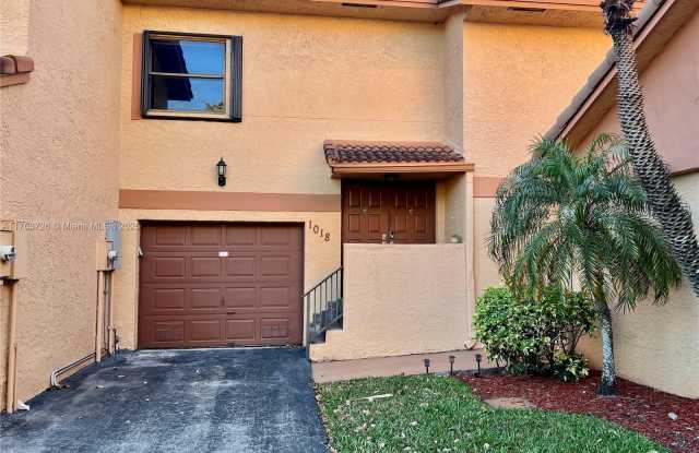 1018 SW 113th Ter photos photos
