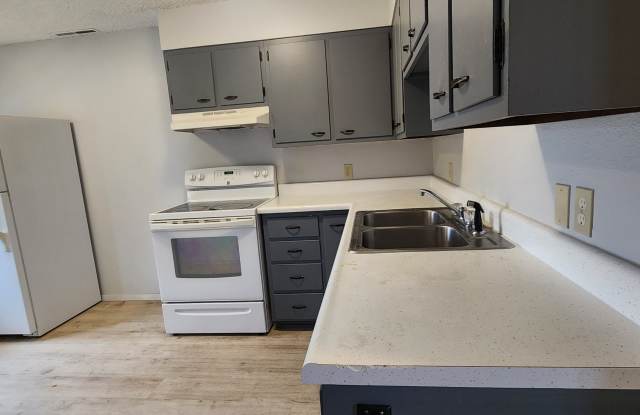 1318 Cole Avenue - 1 photos photos