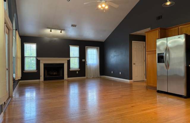 13301 Kanis Rd. Upper Apt, Little Rock AR 72211 Gallery 4