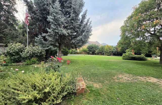 A Hidden Retreat with a Truly Magical Backyard! photos photos A Hidden Retreat with a Truly Magical Backyard! photos photos