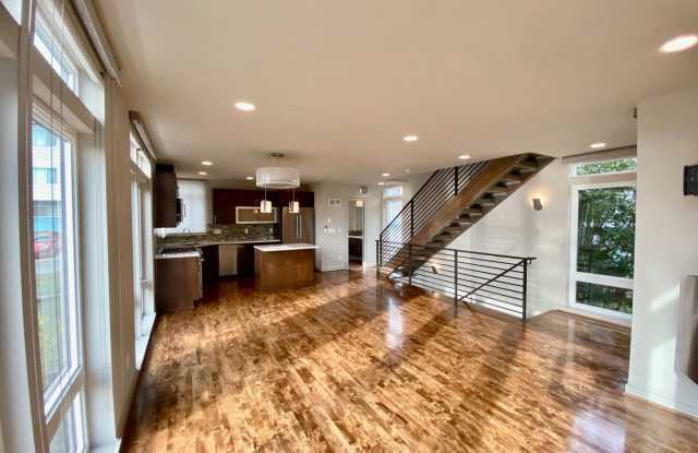 3653 Albion PL N. Gallery 3