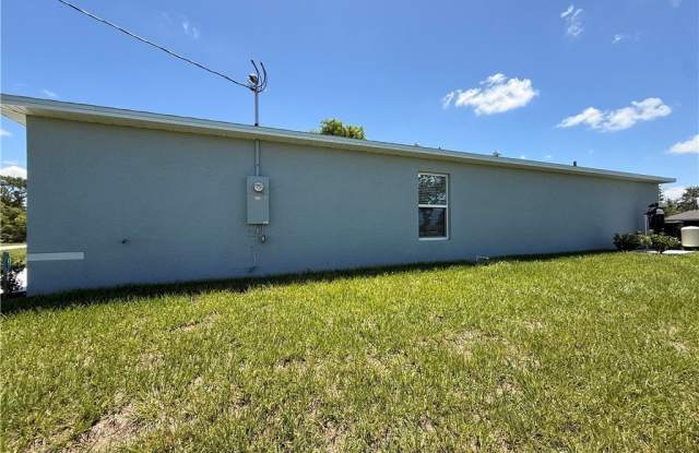 1814 NW 15th Terrace Gallery 3