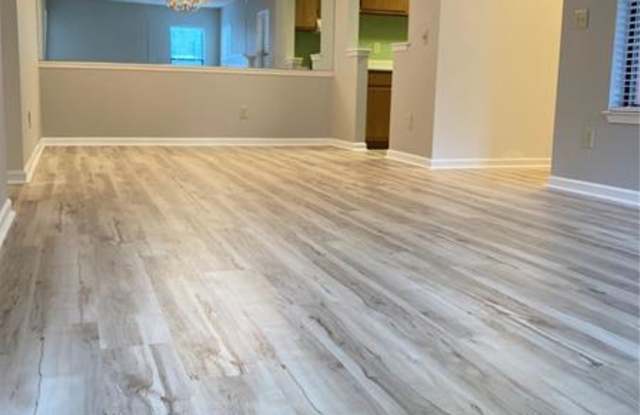 2101 Huntingdon Chase Gallery 3