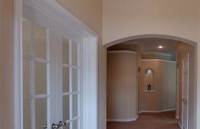 5821 Water Ridge Court Gallery 4
