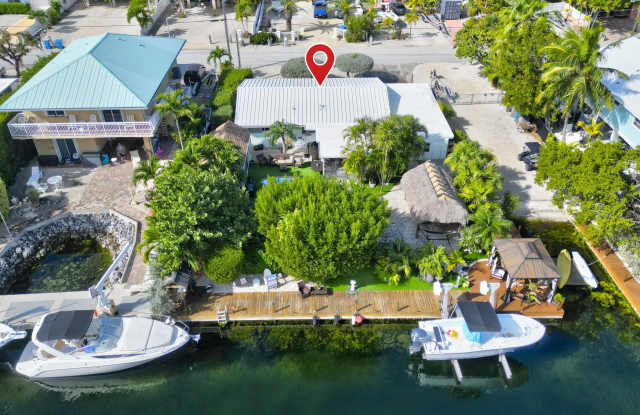 150 Azalea Street photos photos