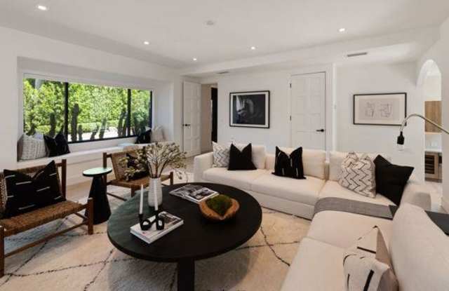 9714 Oak Pass Road Gallery 2