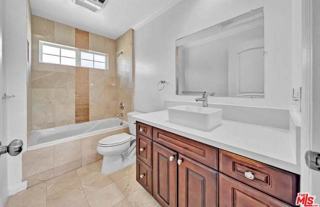 3242 Hutchison Avenue Gallery 4