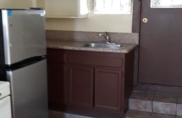 5921A Hooper Ave - 5921 Hooper Avenue, Florence-Graham, CA 90001
