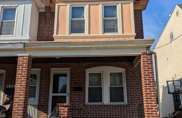 1914 Maple Street - 1 photos photos