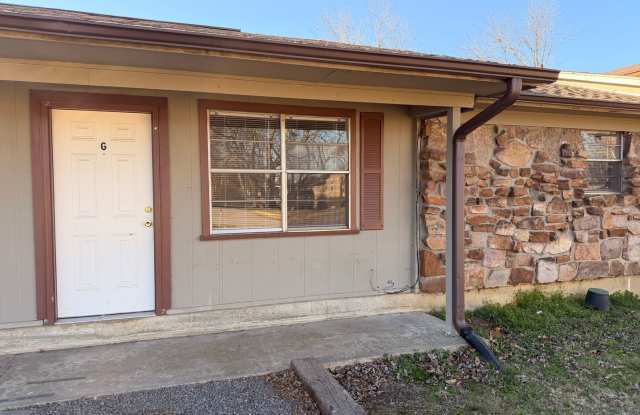 1502 S Commerce photos photos