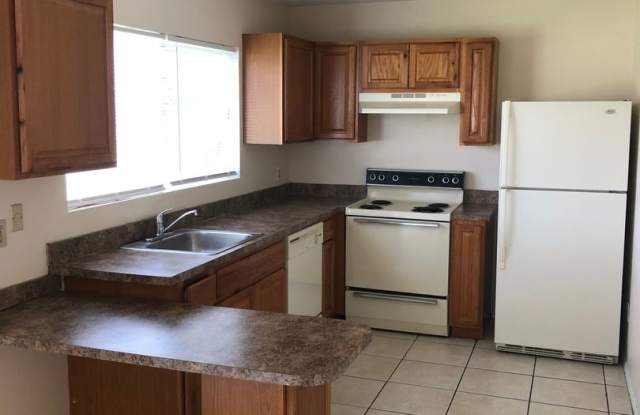 3 bedroom 2 bath Rental home EAST OF US 1 Gallery 3
