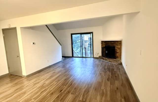 209 Northeast Timbercreek Drive - 1 - 209 Northeast Timbercreek Drive, Lee's Summit, MO 64086