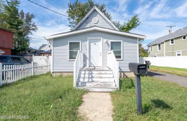 11 Bray Avenue Gallery 1