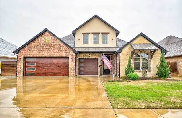 4009 NE Realtree in Sought After Eastlake! photos photos