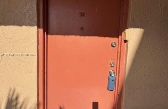 13701 Kendale Lakes Cir photos photos