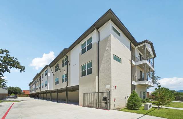 6418 Maple photos photos