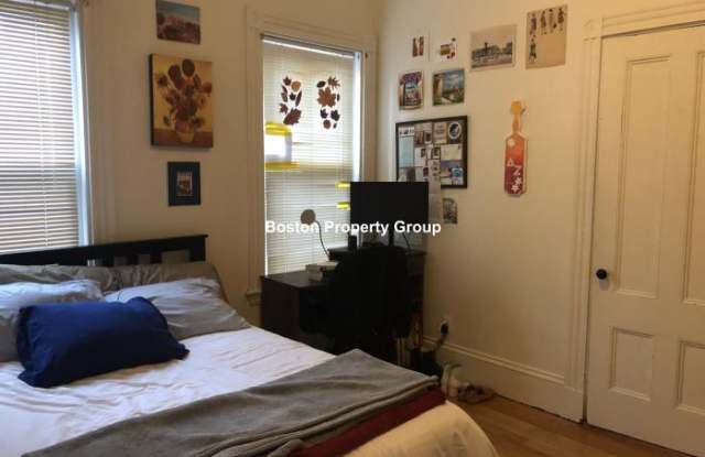 142 Saint Alphonsus St. Gallery 2