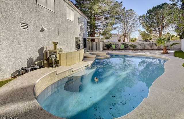 Lovely Home with Pool/Spa in the Lakes! Gallery 4