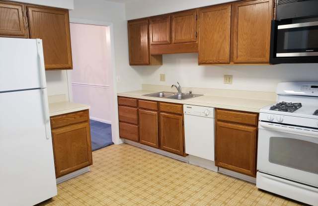 3820 STEPPES COURT Gallery 2