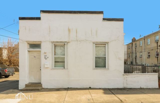 301 Violet Street - 301 Violet Street, Norristown, PA 19401